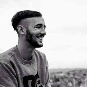 MRLOVERLEE — KiKi Cihangir'de çalan DJ