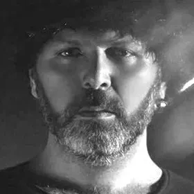KIVANCH K — KiKi Cihangir'de çalan DJ