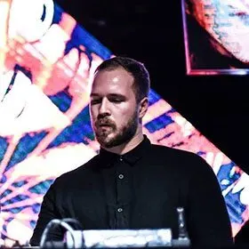 YANG — KiKi'de çalan DJ