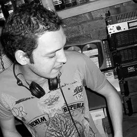 DISCOLOG — KiKi'de çalan DJ