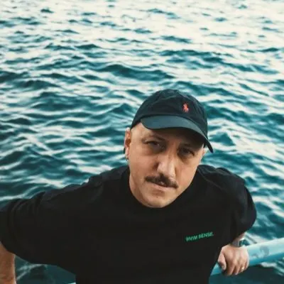 SAMET GÜNAL — KiKi Cihangir'de çalan DJ