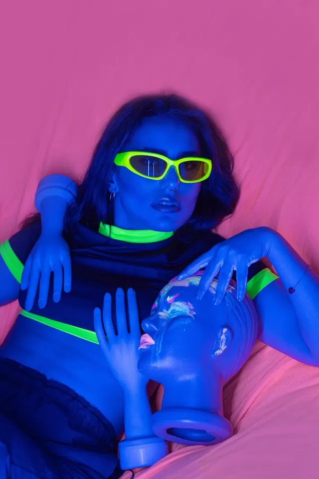 HAZI NEON — KiKi Cihangir'de çalan DJ
