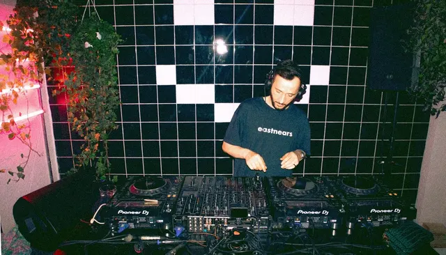SENOL — KiKi Cihangir'de çalan DJ
