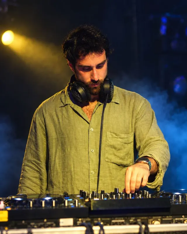 ABACILAR — KiKi Cihangir'de çalan DJ