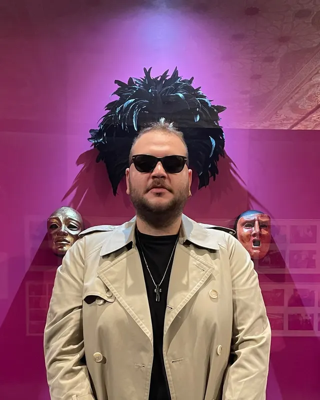 INAY. — KiKi Cihangir'de çalan DJ